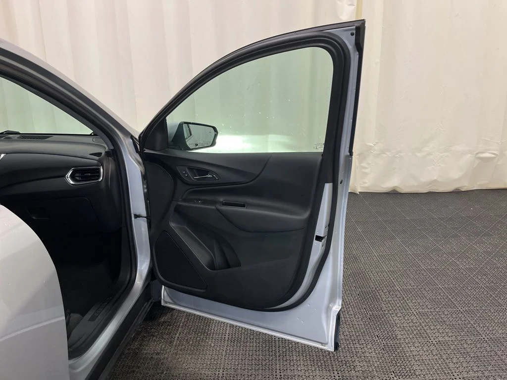Used 2022 Silver Chevrolet LT image 17