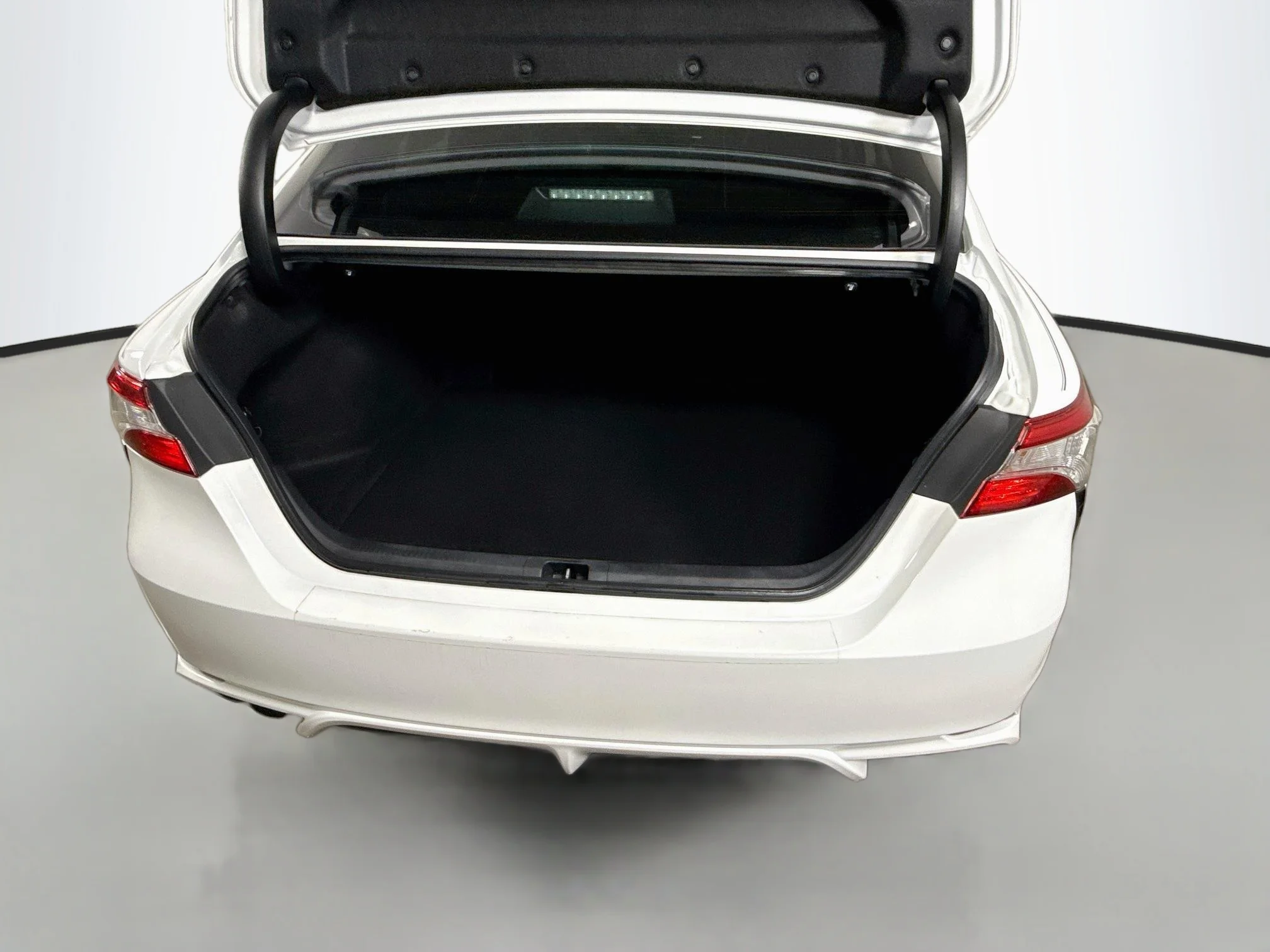 Certified Used 2020 Super White Toyota Hybrid SE image 24