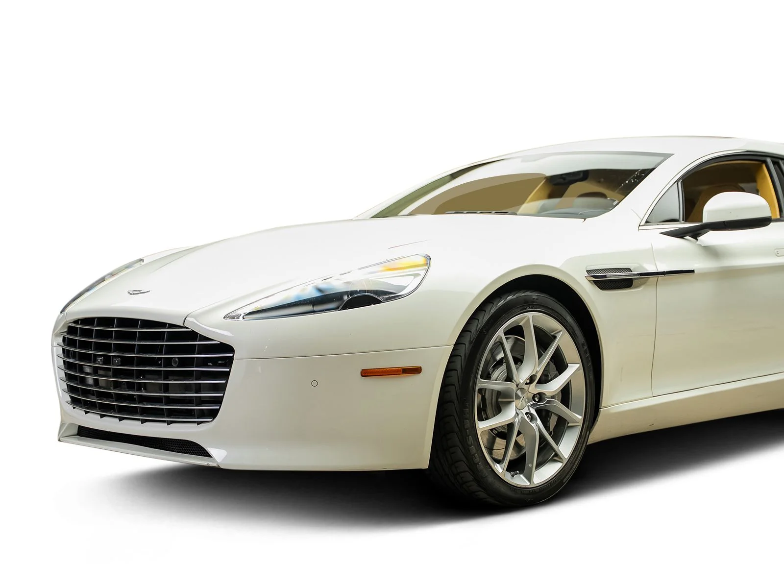 Used 2015 White Aston Martin Base image 14