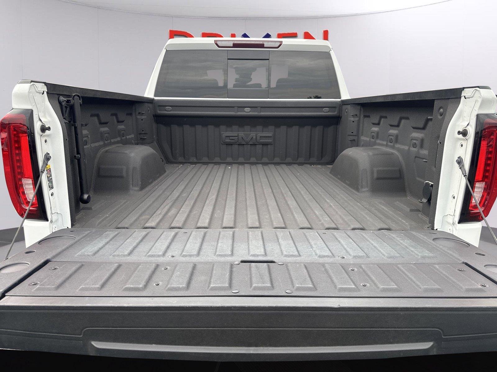 Used 2024 Summit White GMC SLT image 34