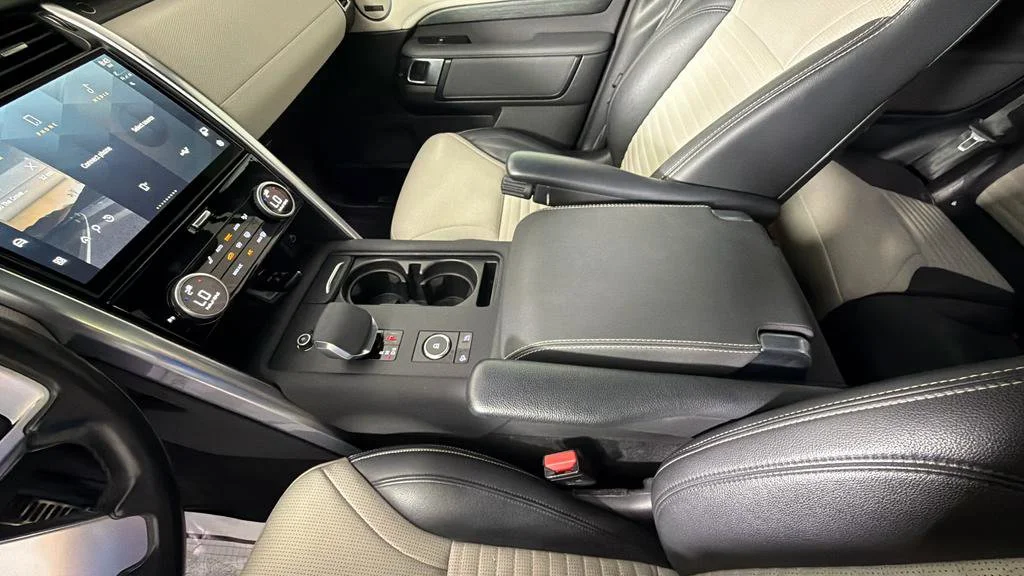 Used 2022  Land Rover S R-Dynamic image 20