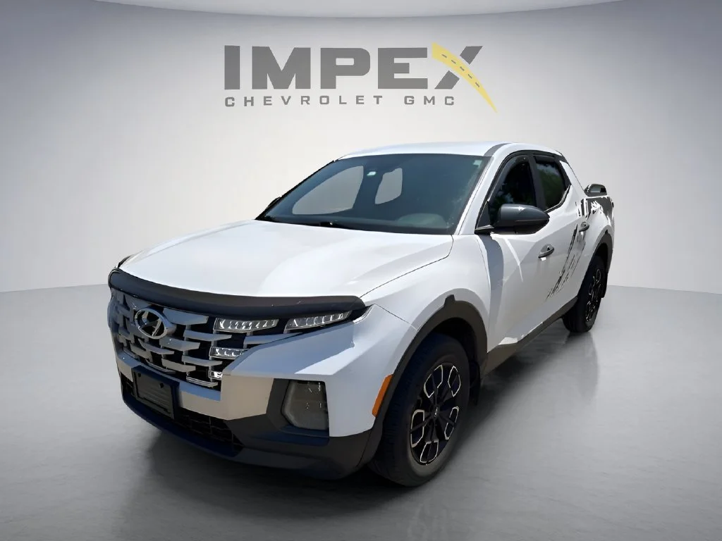 Used 2024  Hyundai SEL image 2