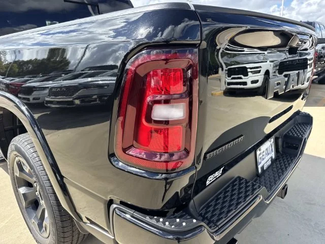 New 2027 Diamond Black Crystal Pearl-Coat Exterior Paint RAM Big Horn/Lone Star image 15