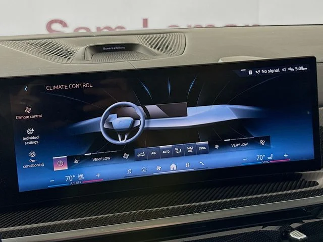 Used 2024 Gray BMW ALPINA XB7 image 16