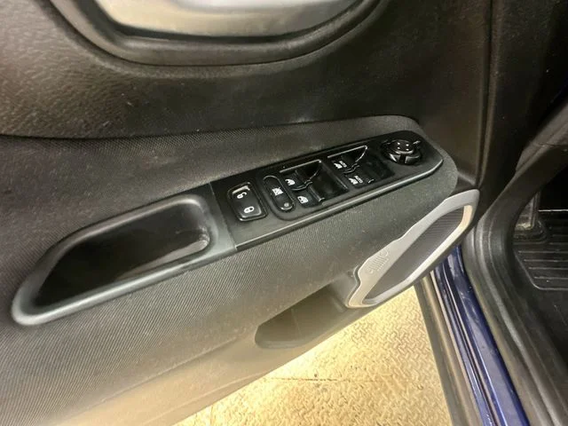 Used 2021 Blue Clearcoat Jeep Latitude image 16