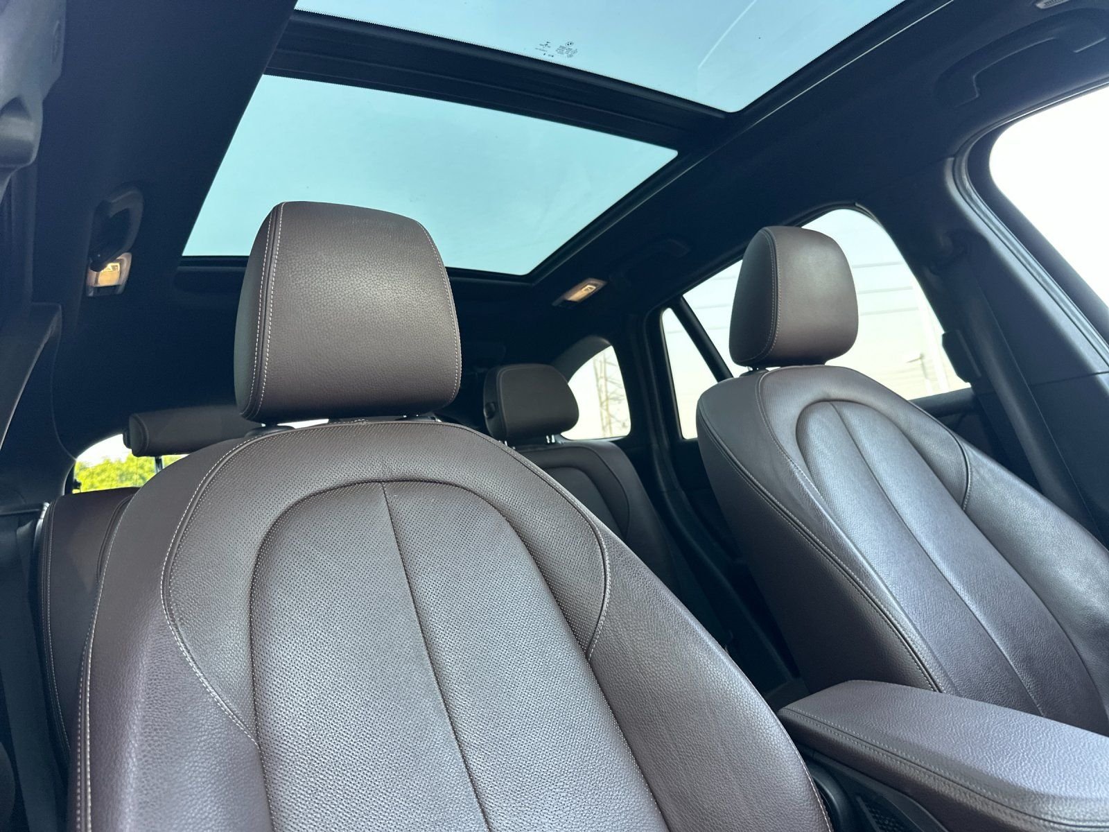 Used 2018 Brown Metallic BMW xDrive28i image 16