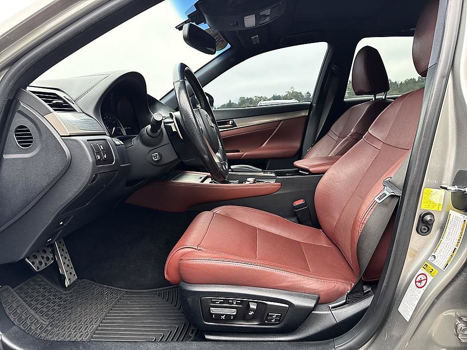 Used 2015 Atomic Silver Lexus 350 image 11