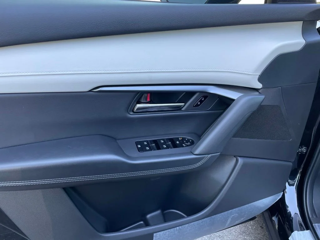 New 2026 Jet Black Mica Mazda 2.5 S Select AWD image 13