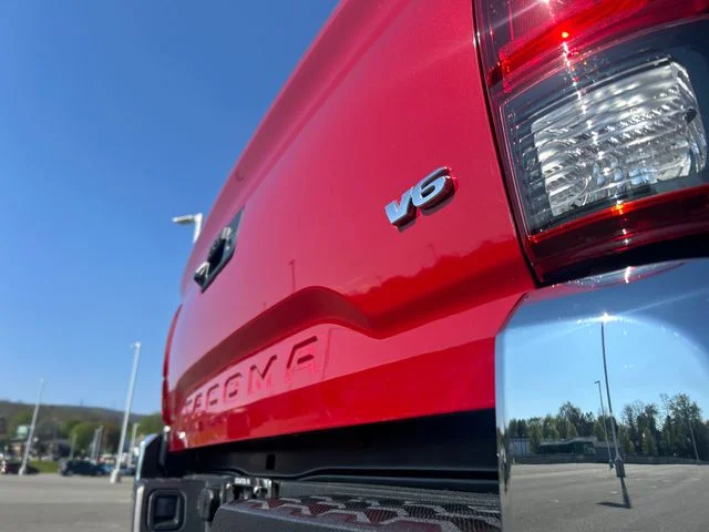Used 2019 Red Toyota TRD Off-Road image 33