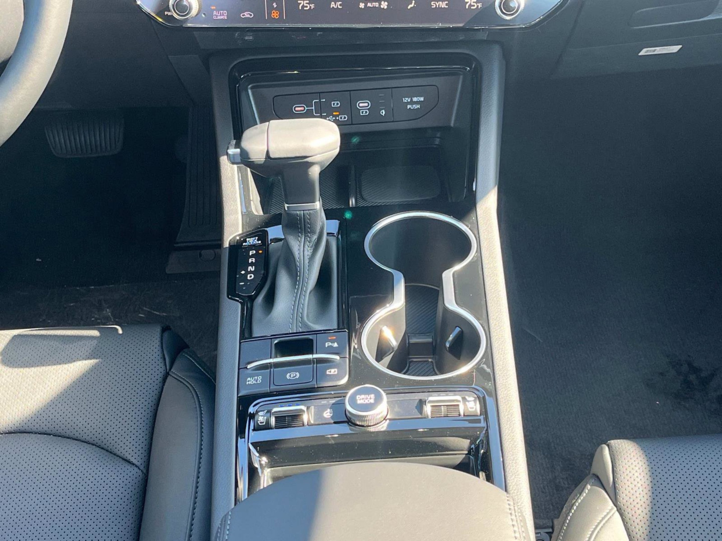 New 2026 Snow White Pearl Kia EX image 13