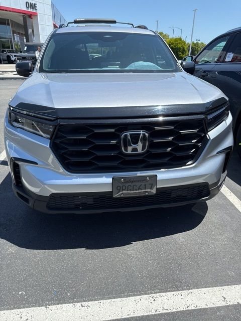 2025 Honda Pilot Sport AWD's photo