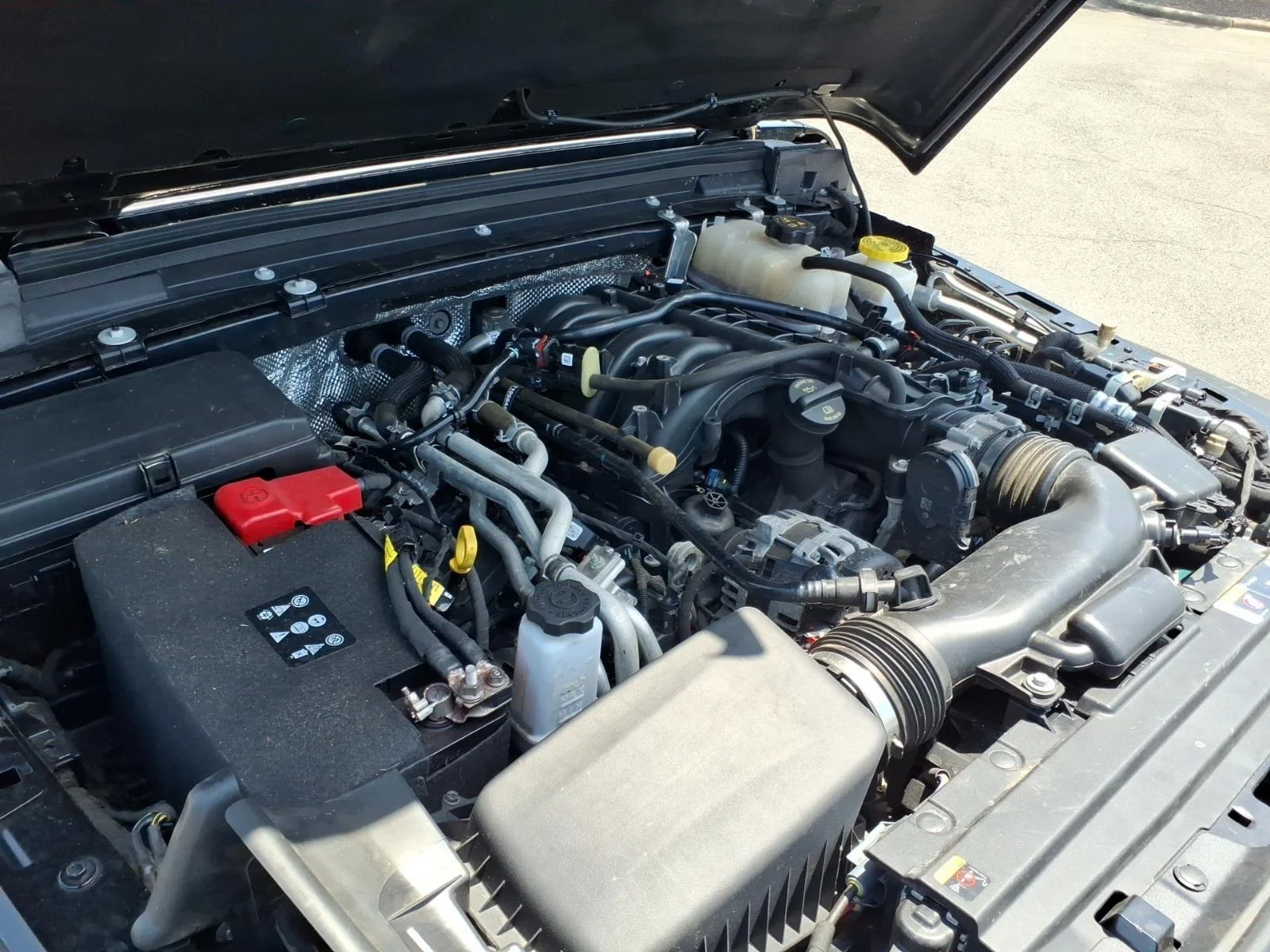 Used 2024 Black Clearcoat Jeep Sport image 31