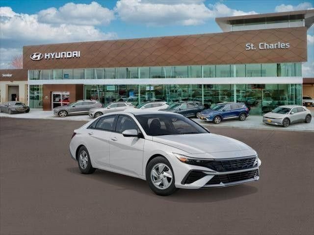 New 2026 White Hyundai SE image 19