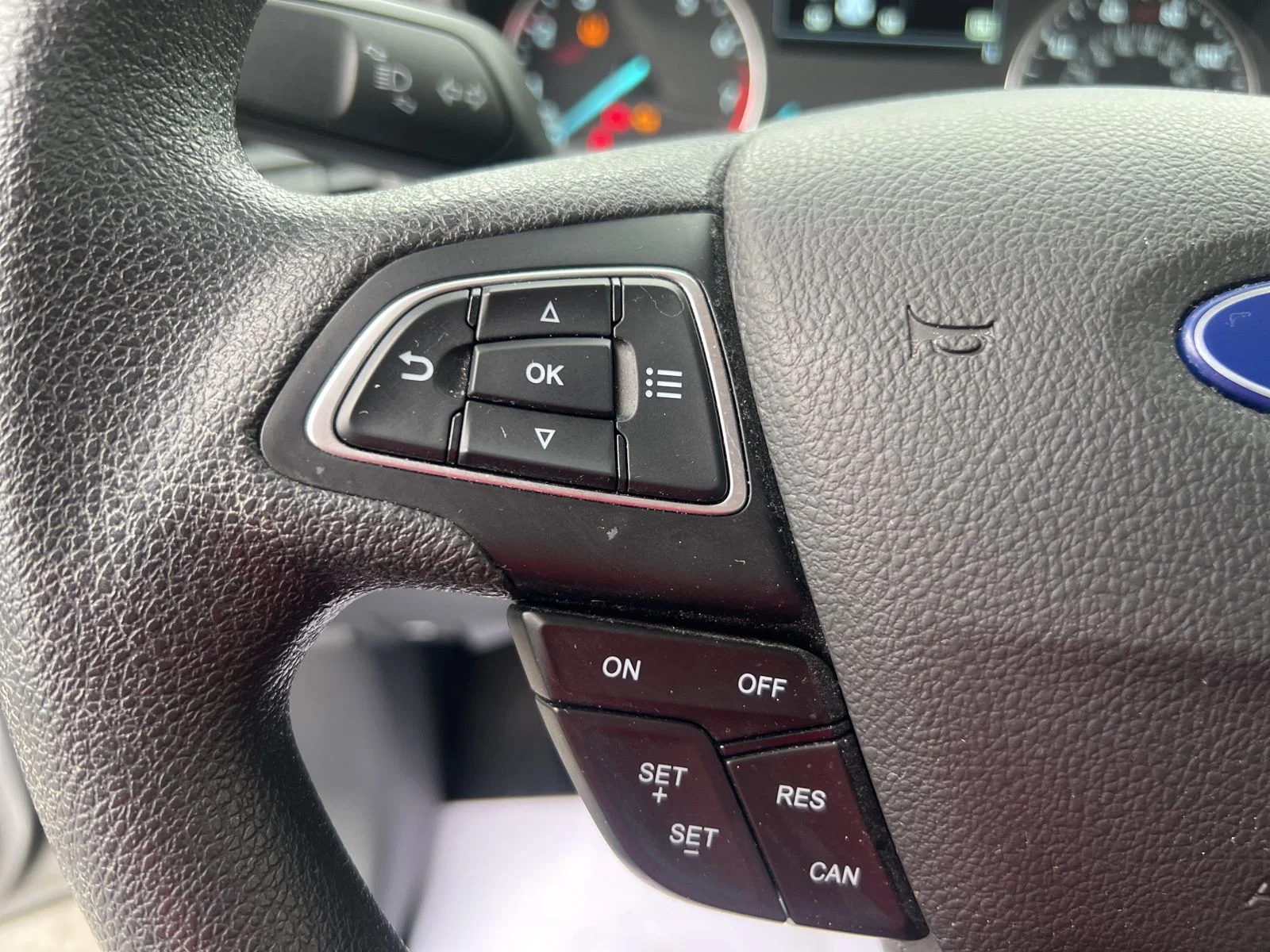 Used 2022 Silver Metallic Ford SE image 13