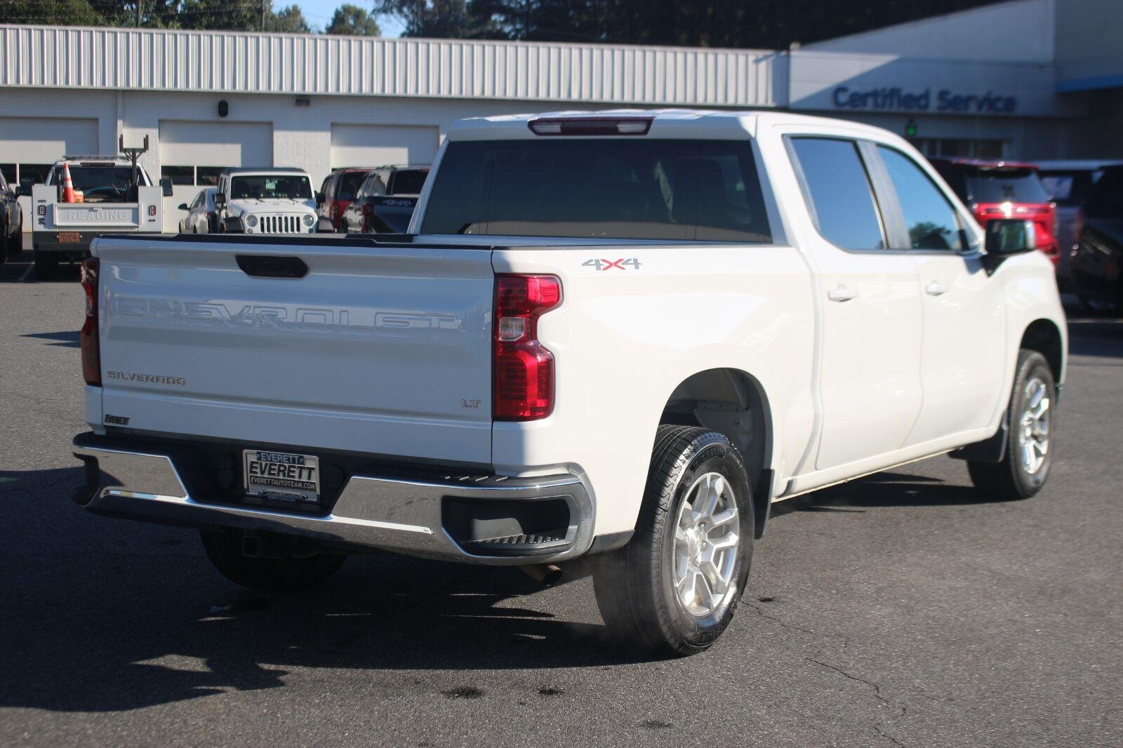 Used 2022 SUMMIT WHITE Chevrolet LT image 7