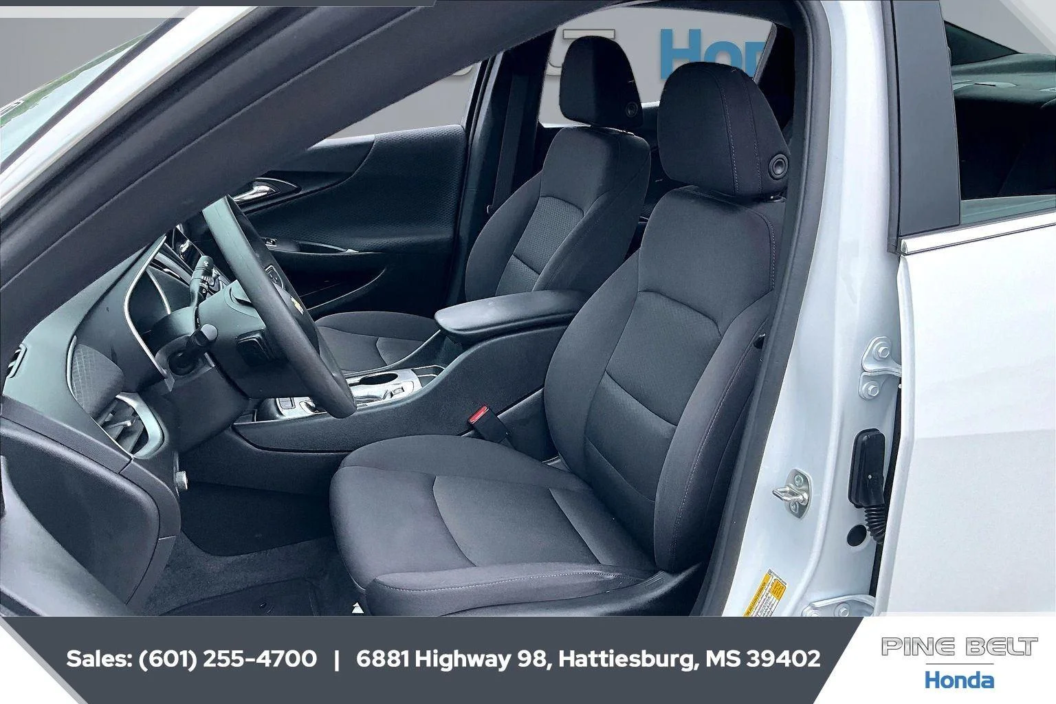 Used 2024 Summit White Chevrolet LS image 18