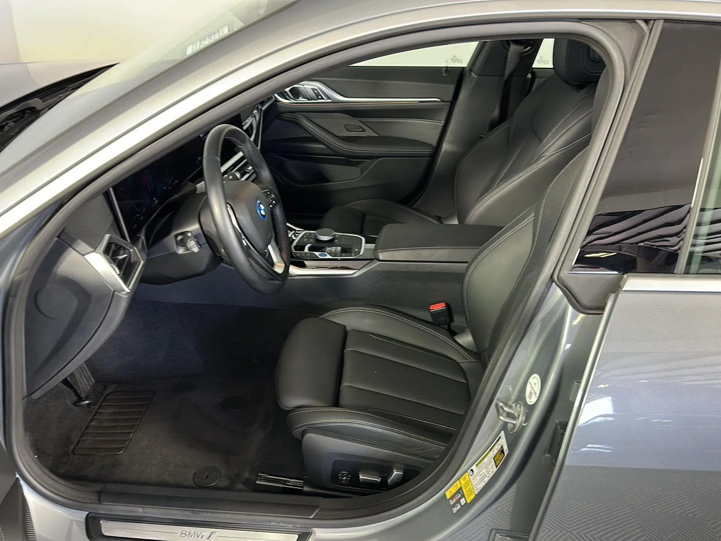 Used 2023 Skyscraper Grey Metallic BMW eDrive40 image 16