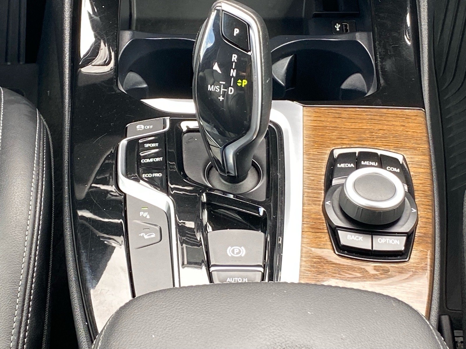 Used 2018 White BMW xDrive30i image 10
