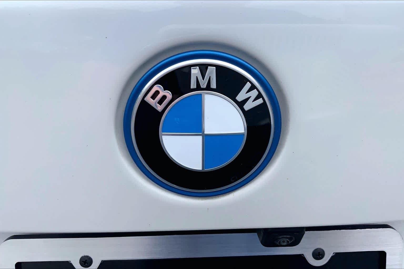 Used 2024 Mineral White Metallic BMW xDrive50e image 9