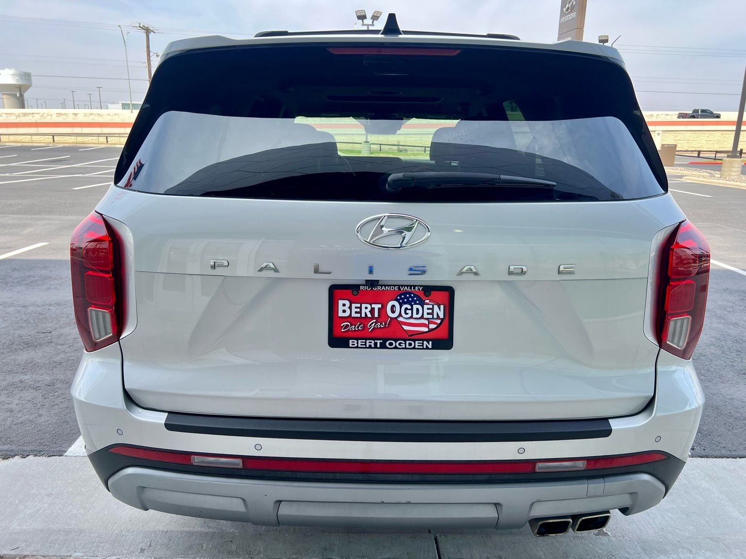 Certified Used 2024 Silver Hyundai SEL image 5