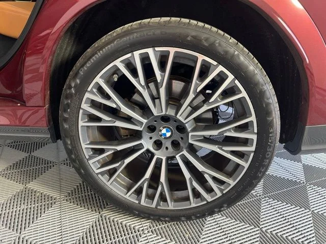 Used 2024 Red BMW xDrive40i image 51