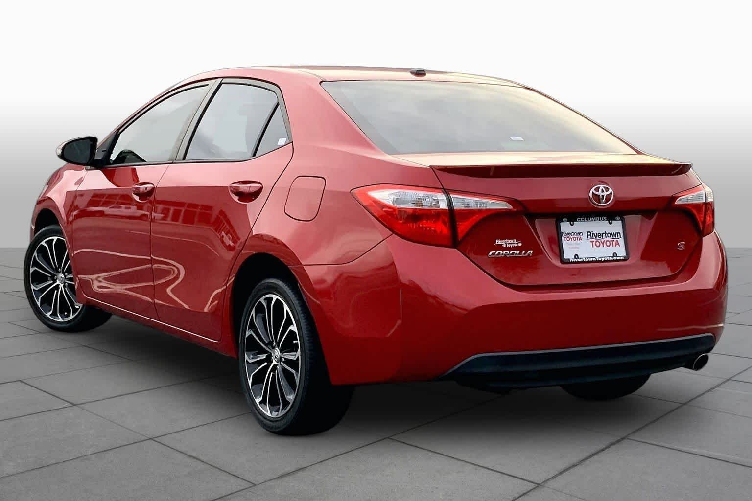 Used 2016 Barcelona Red Metallic Toyota S Plus image 12