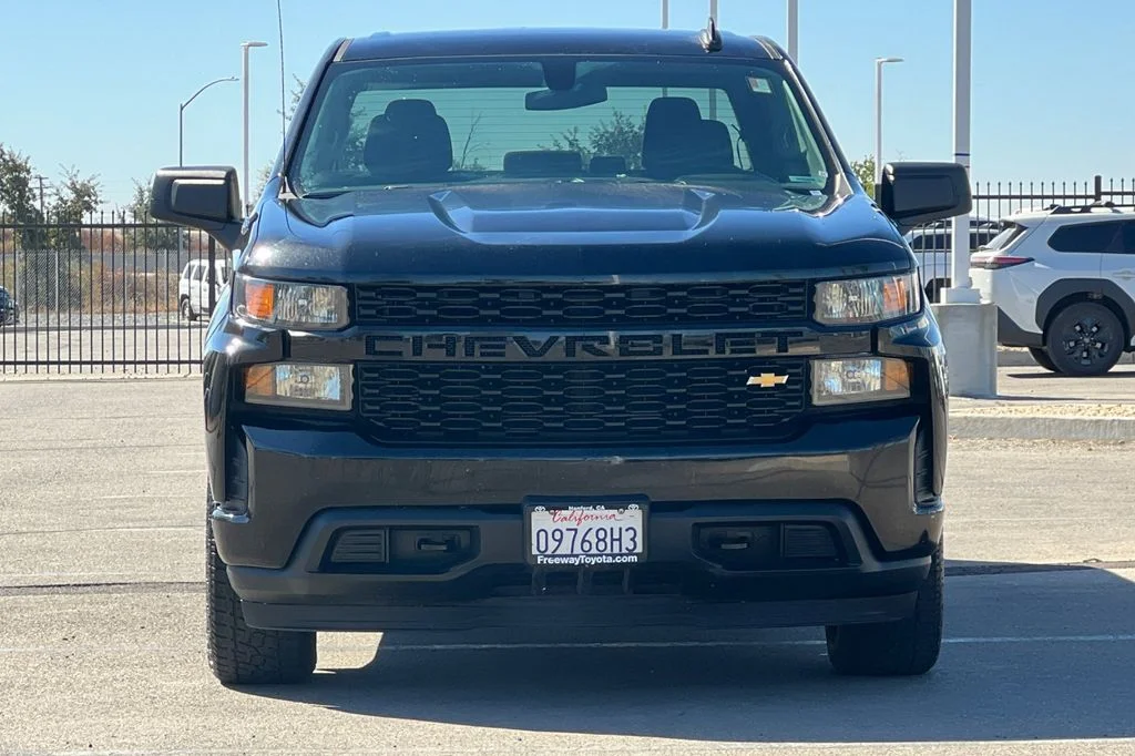 Used 2021 Black Chevrolet Custom image 11