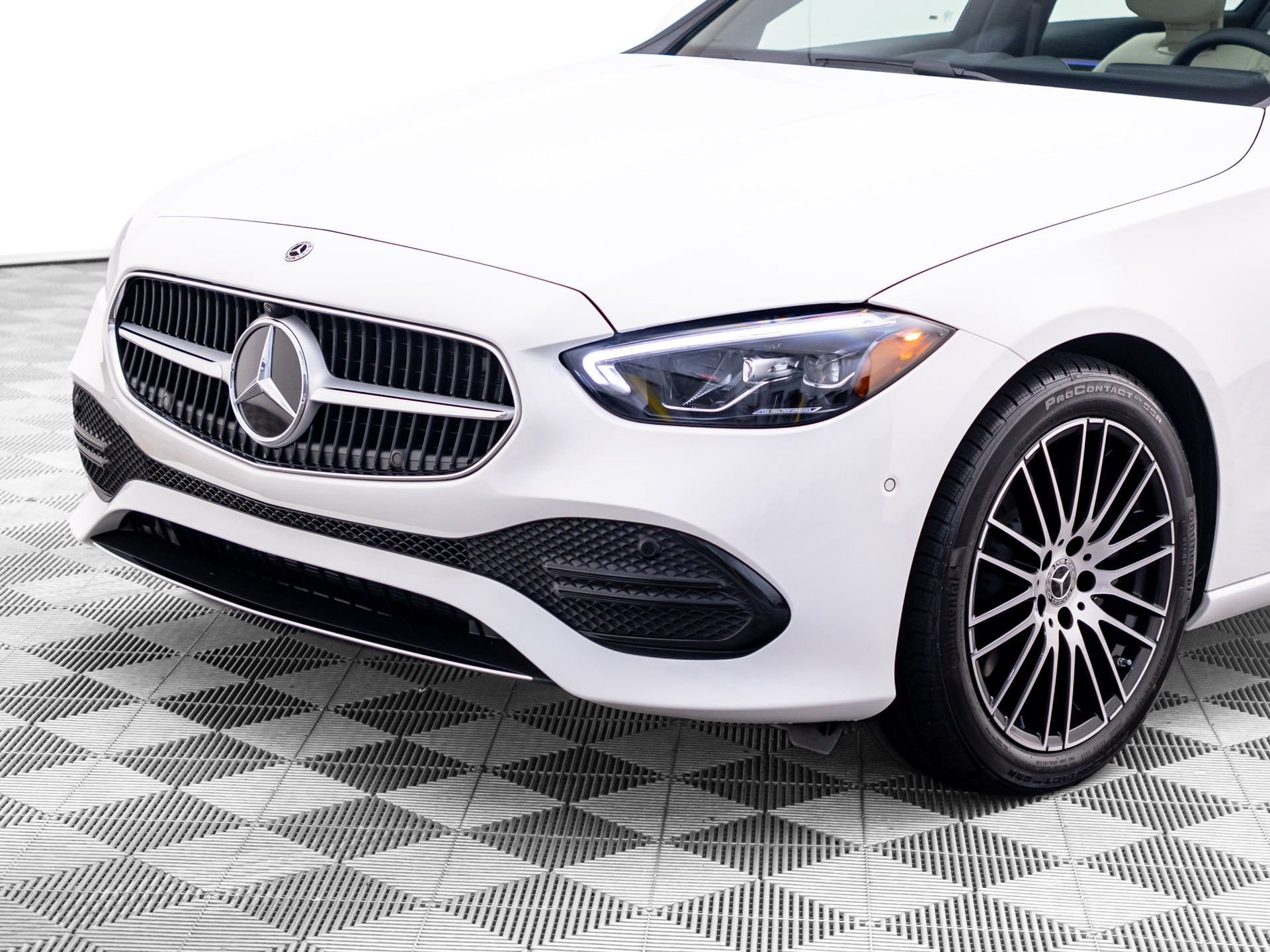 New 2026 White Mercedes-Benz C 300 image 38