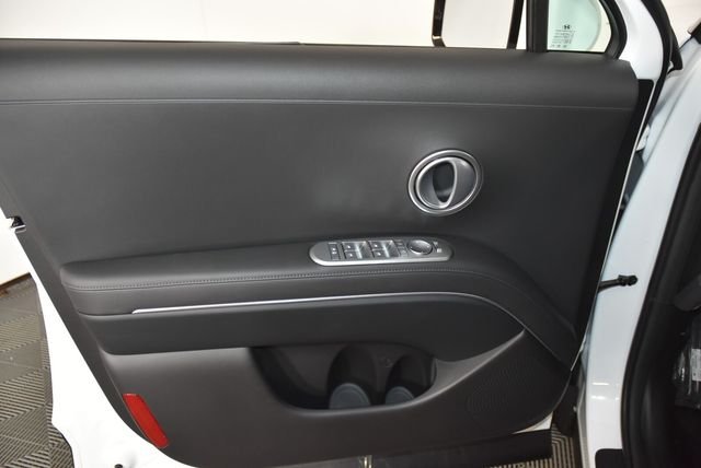 New 2026 White Hyundai SEL 7P image 29