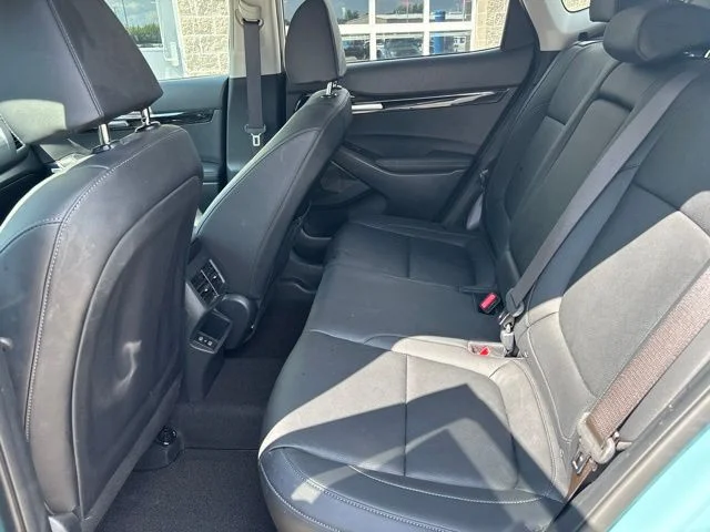 Used 2025 Blue Kia SX image 31