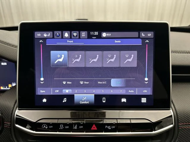 New 2026 Red Hot Pearl-Coat Exterior Paint Jeep Trailhawk image 18