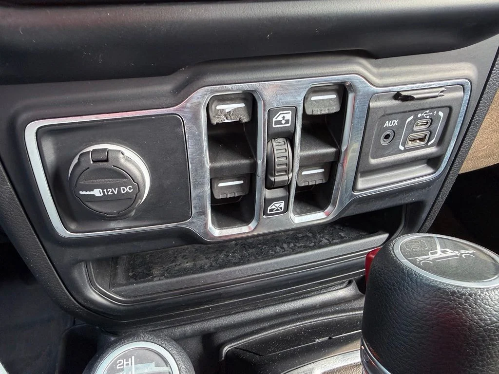 Used 2022 Gray Jeep Willys image 39