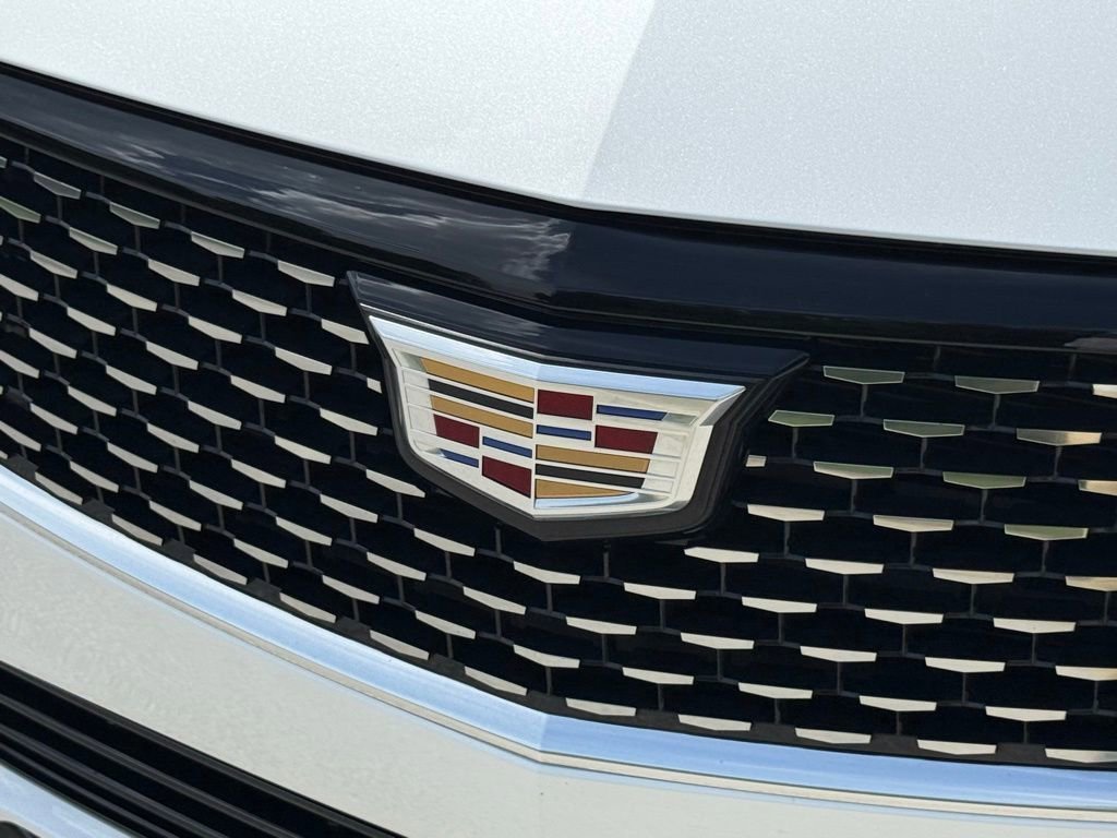 Certified Used 2023 Crystal White Tricoat Cadillac Luxury image 7