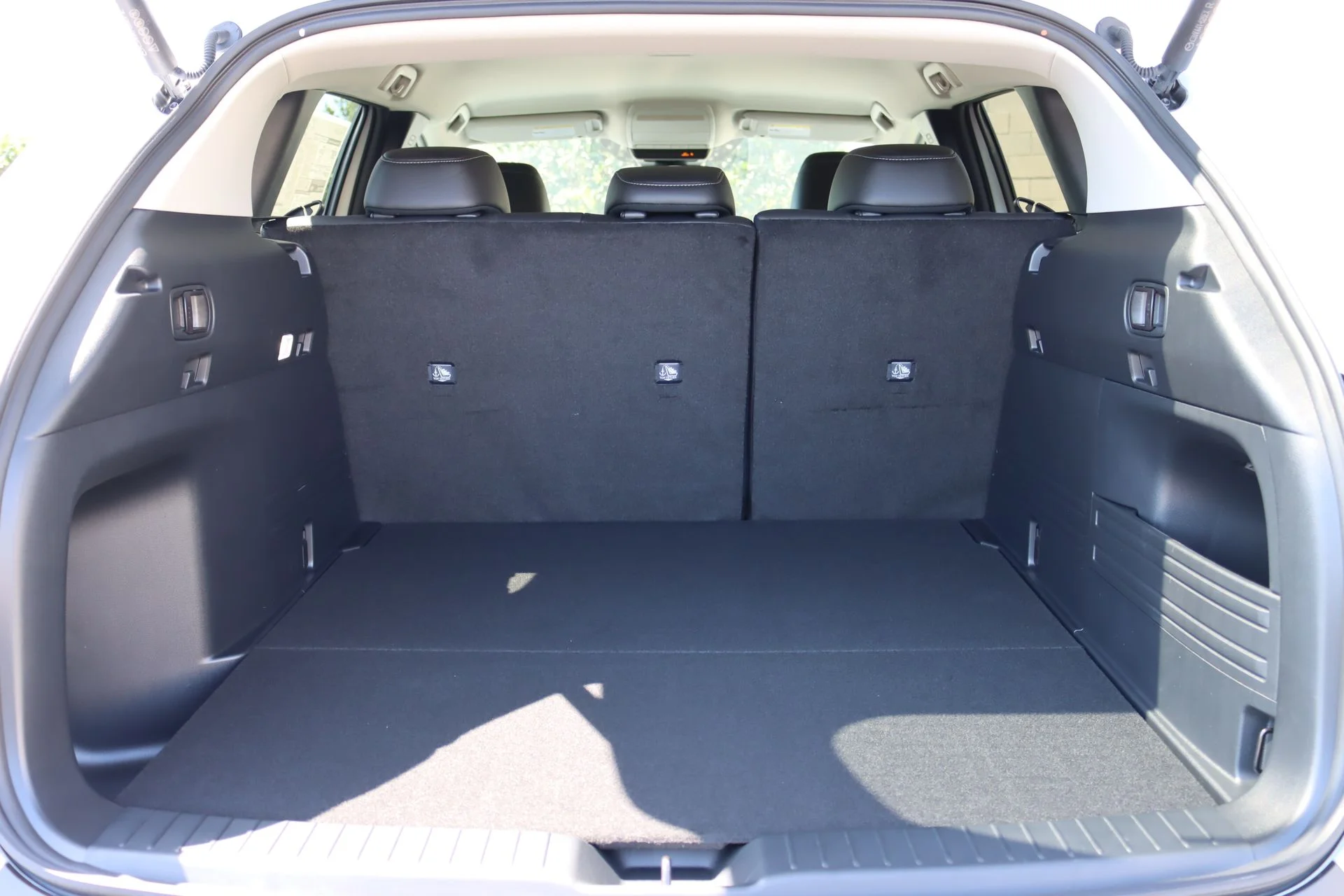 New 2026 Wind Chill Pearl Mazda Preferred AWD image 21