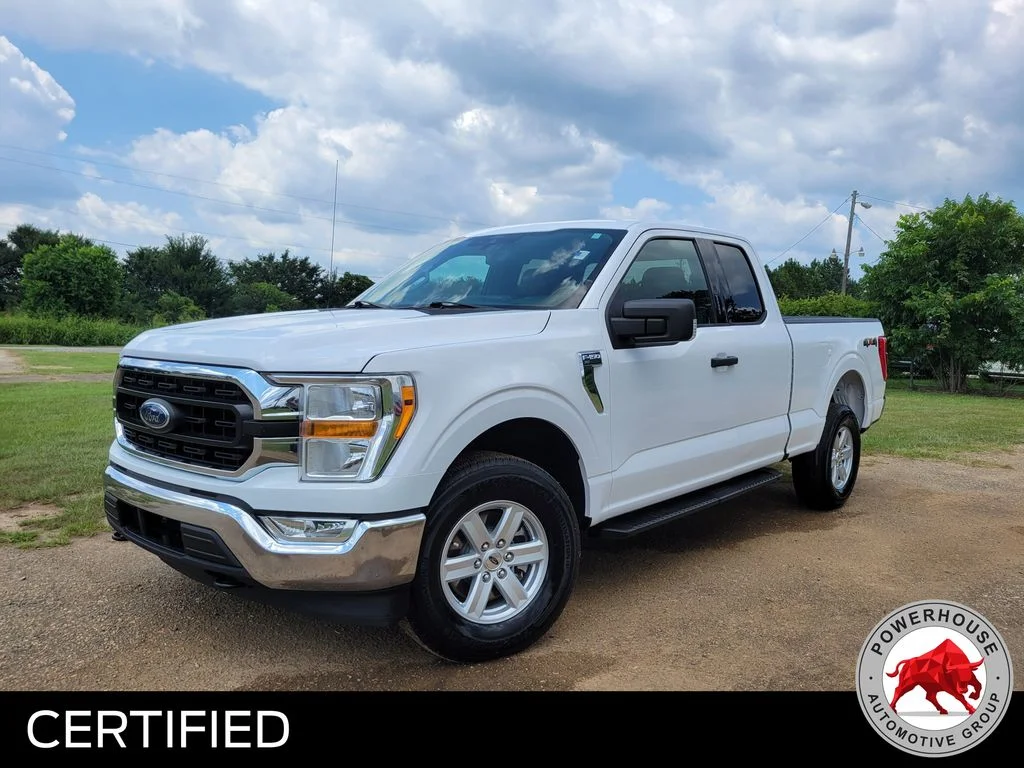Used 2021 White Ford XLT image 1