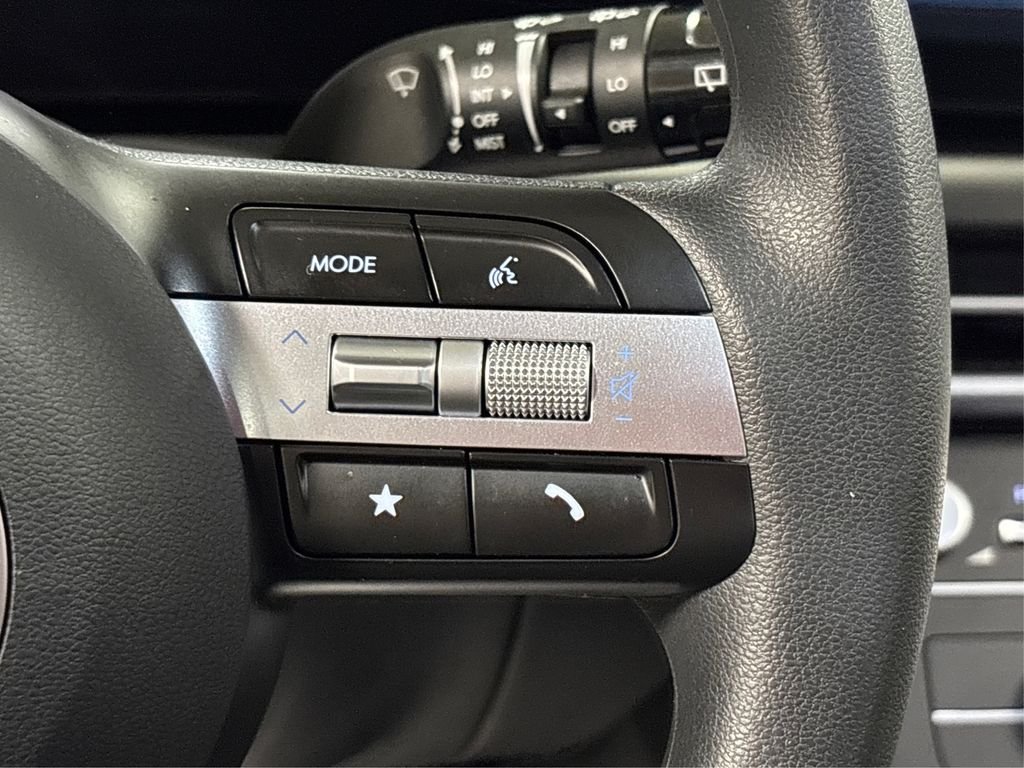 2025 Hyundai Tucson SE - Photo 28