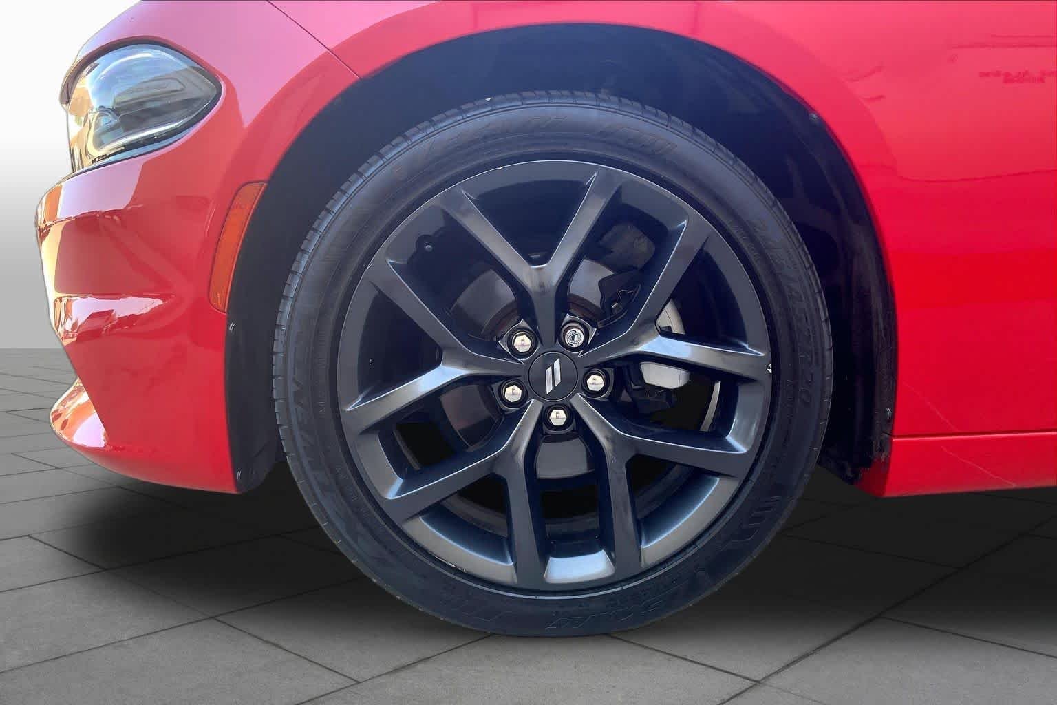 Used 2021 Torred Clearcoat Dodge SXT image 10