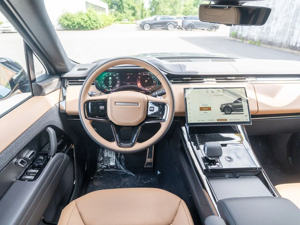 New 2026 Varesine Blue Land Rover Dynamic SE image 12