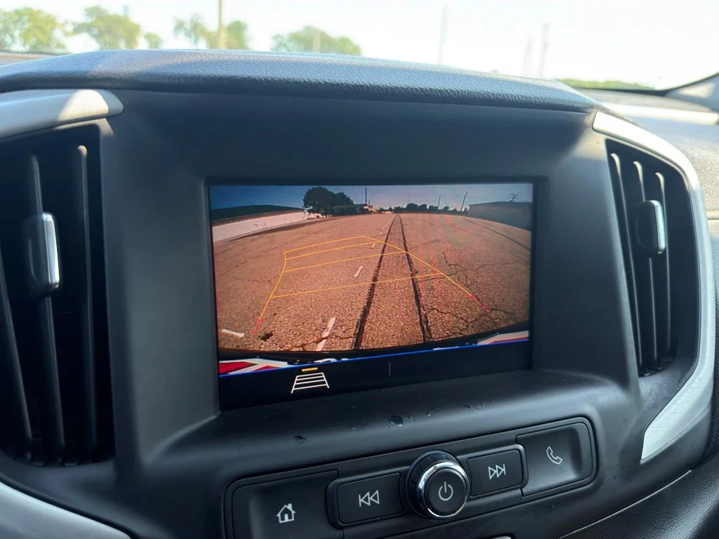 Used 2020 Black GMC SLE image 5