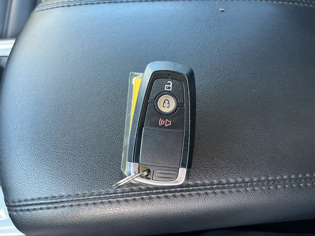 Used 2024 Agate Black Metallic Ford SEL image 14