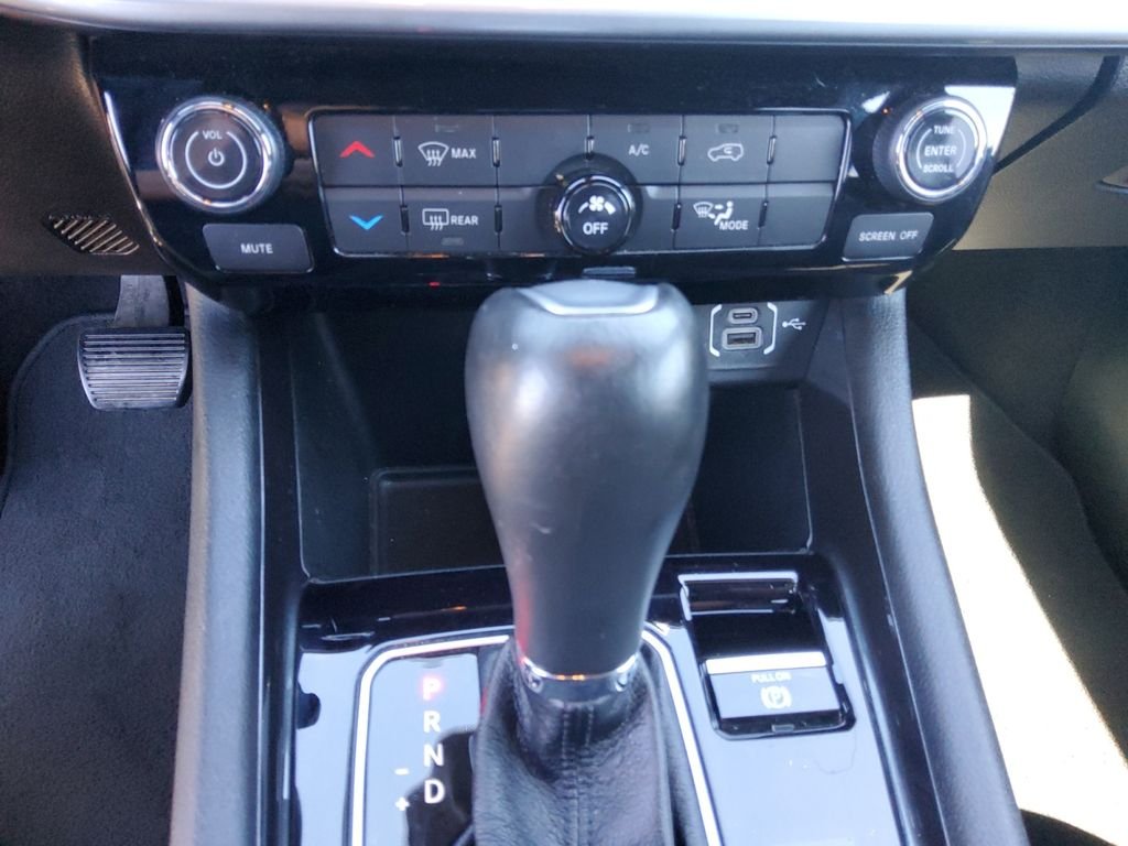 Used 2024 Blue Jeep Latitude image 28
