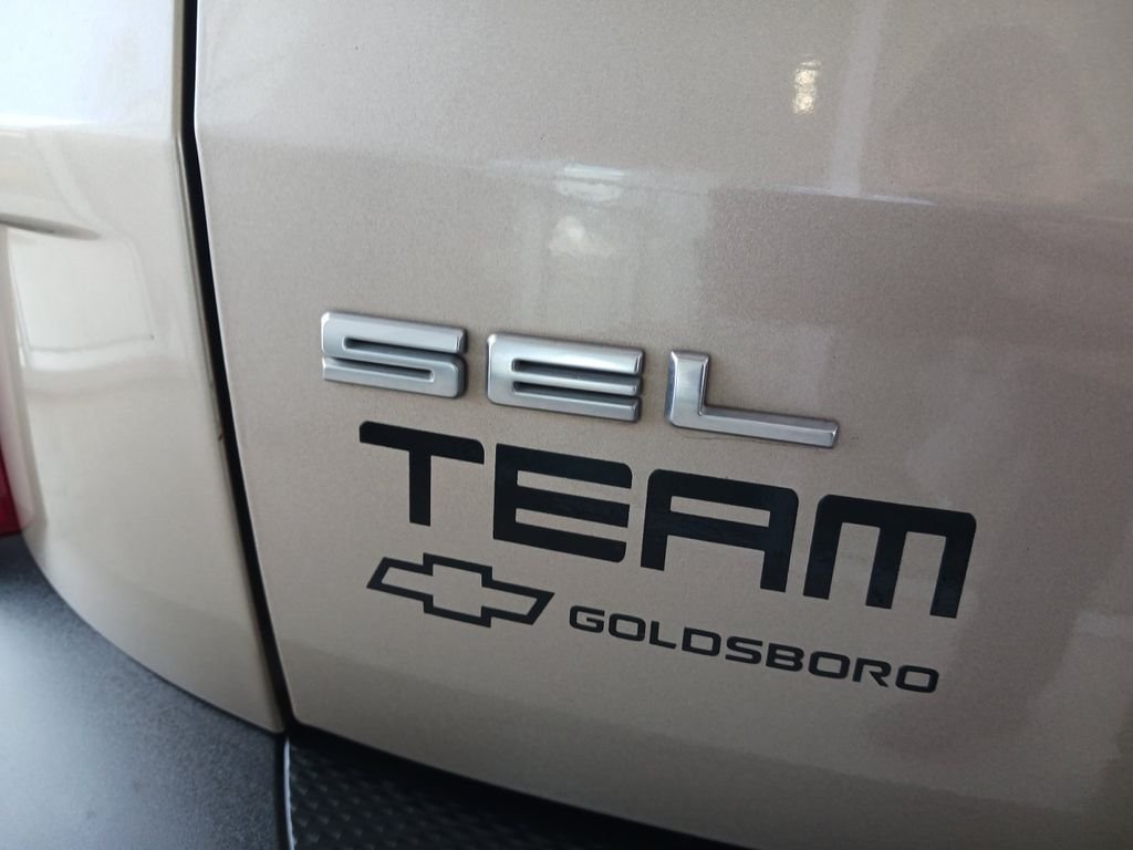 Used 2020 Gold Ford SEL image 28