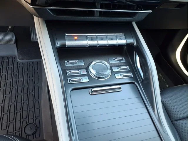 Used 2025 Gray Lincoln Premiere image 26