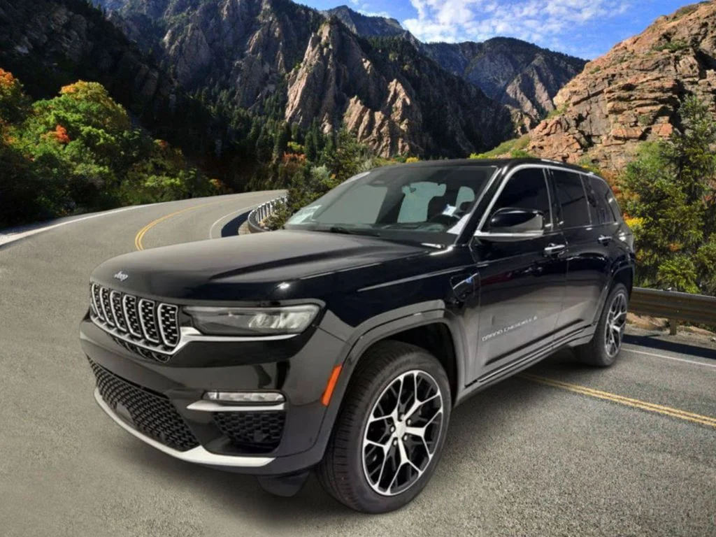 Used 2024 Black Jeep Summit Reserve 4xe image 3
