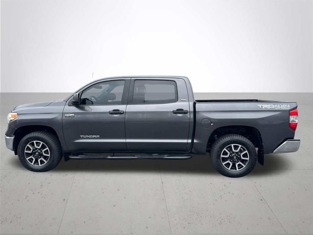 Used 2017 Gray Toyota SR5 image 9