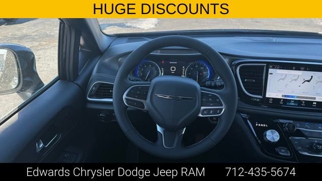 2026 Chrysler Pacifica Select - Photo 26