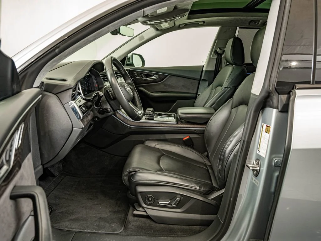 Used 2019 Florett Silver Metallic Audi 3.0T Prestige image 31