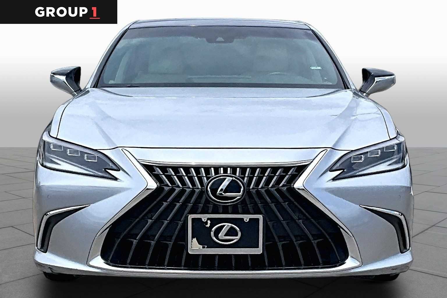 Used 2022 Iridium Lexus Luxury image 4