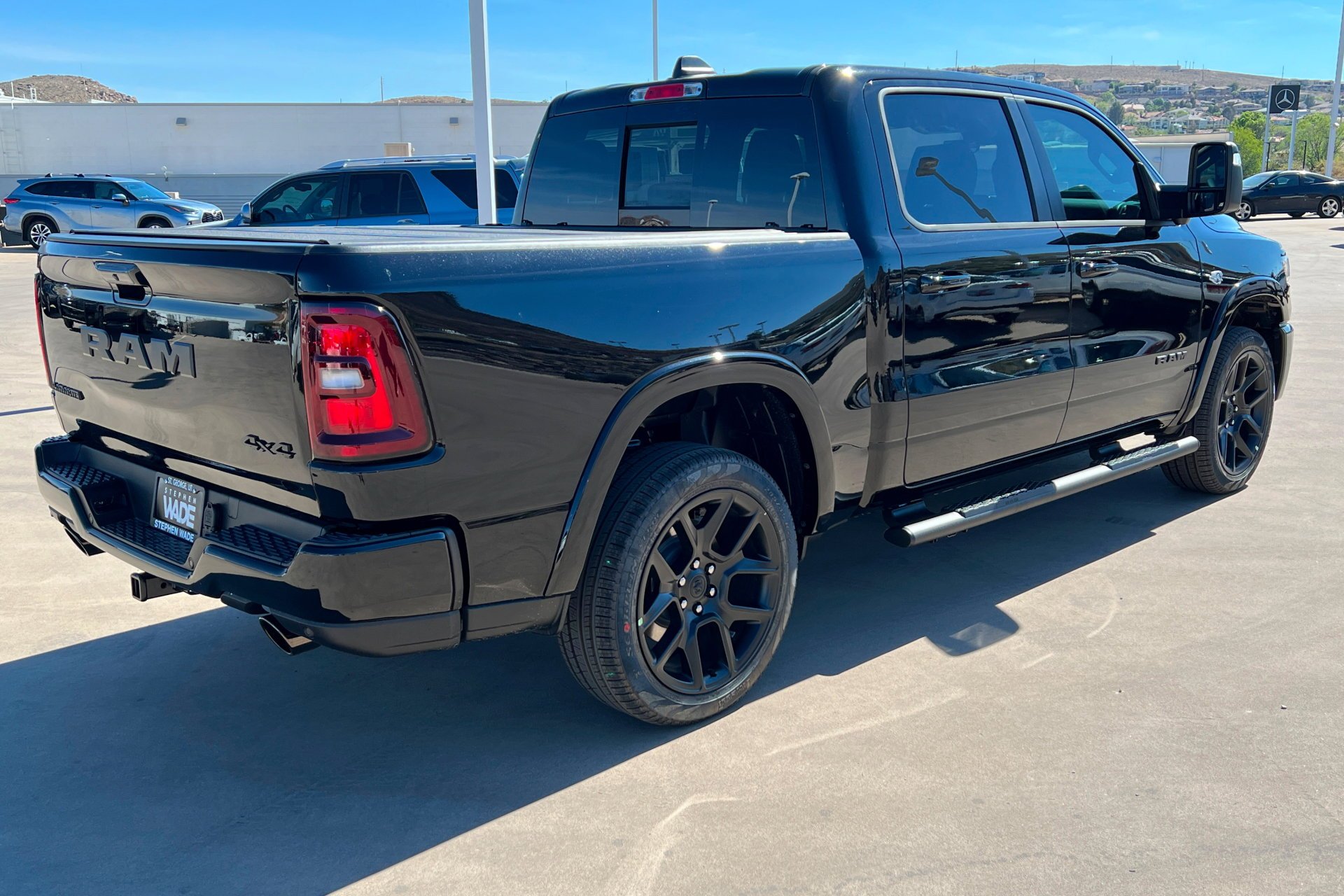 New 2026 Diamond Black Crystal Pearl-Coat Exterior Paint RAM Laramie image 6