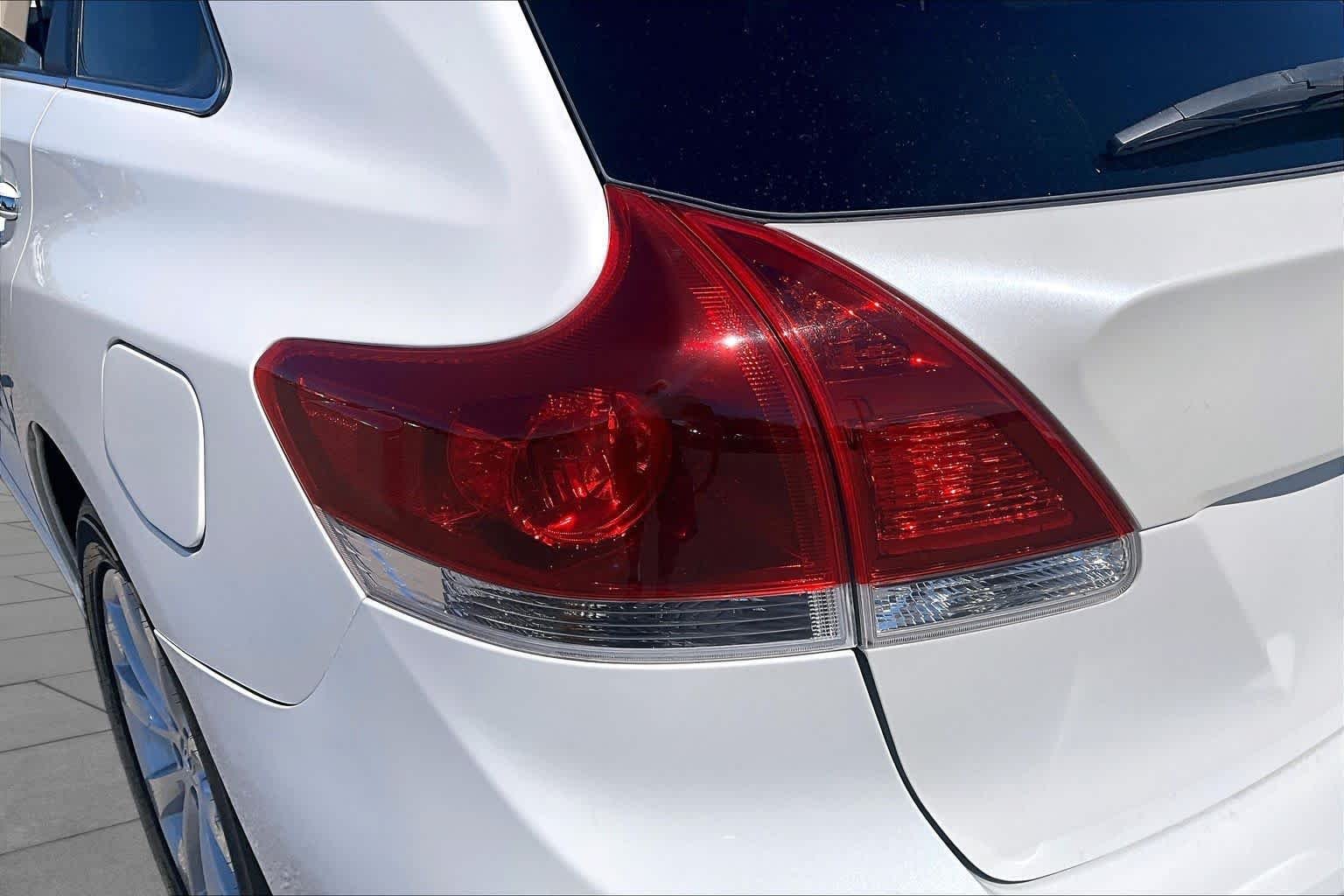Used 2015 Blizzard Pearl Toyota XLE image 28